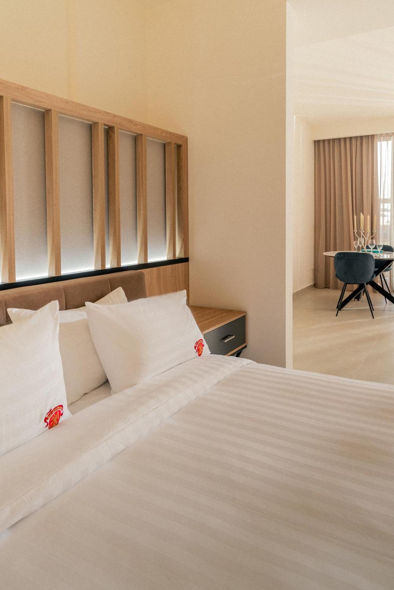 Hotel Saint Georges Beirut Al Marfa' Exterior foto