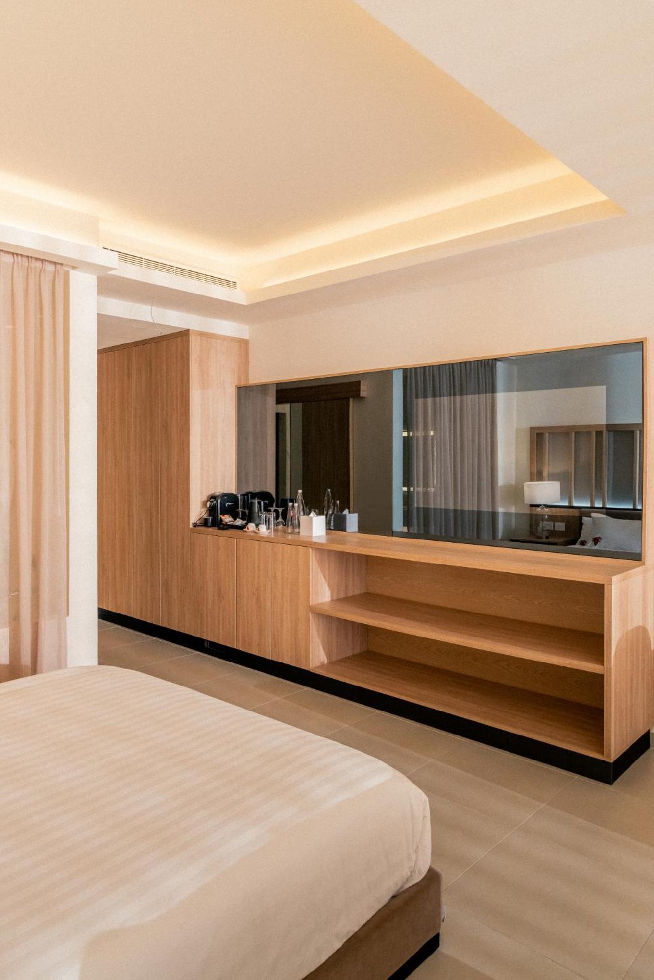 Hotel Saint Georges Beirut Al Marfa' Exterior foto